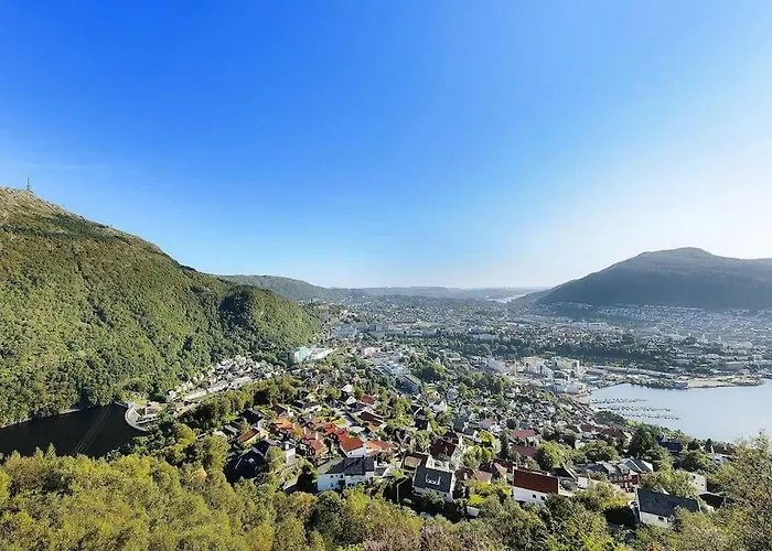 Floor With Mountain View, Terrace 22sqm, Free Parking * 베르겐