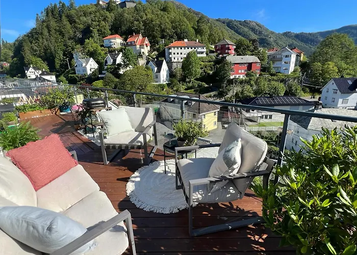 Floor With Mountain View, Terrace 22sqm, Free Parking 아파트 베르겐