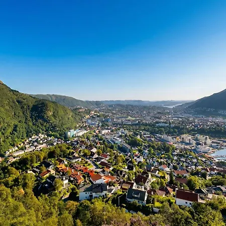 Modern With Terrace & Scenic Views, Free Parking